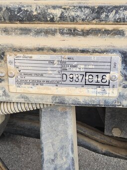 New Holland TL 100 A + čelný nakladač - 12