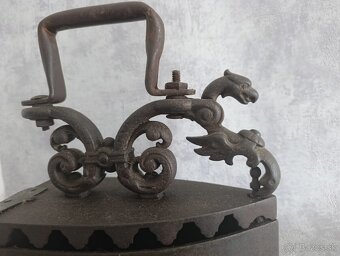 Velká stará atypická a málo běžná žehlička DRAK - 12