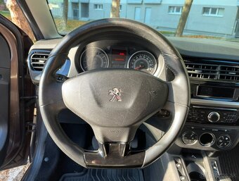 Peugeot 301 1.6 HDI - 12