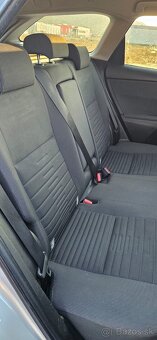 Toyota Auris (facelift model) - 12