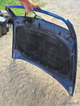 Predám prednú kapotu na Škoda Octavia II 2 - 12