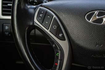 Hyundai i30 CW 1.6i CRDi VGT Family - 12
