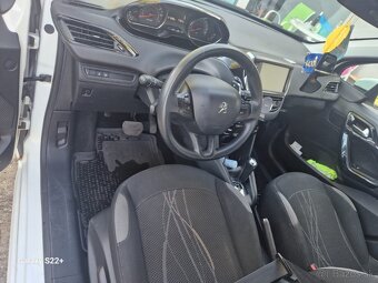 Peugeot 208 automat - 12