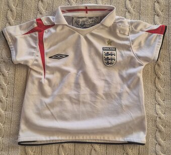 Fotbalové dresy, kopačky, chrániče, štucne - 12