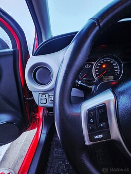 Toyota Yaris - 12