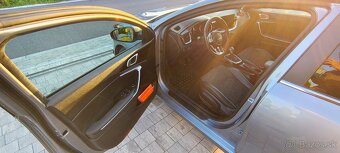 Kia Ceed SW 1,5TGDi+A7+Gold+Gold Pack+LED - 12