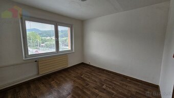 NA PREDAJ 4-IZBOVÝ BYT-Považská Bystrica - 12