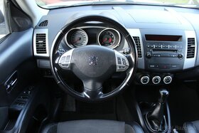 • Peugeot 4007 2.4i, 4x4, 125 kW, benzín, r.v. 2008 • - 12