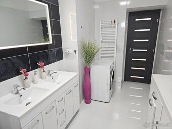 Priestranný tehlový 3 izb. byt  s loggiou a veľkou pivnicou - 12