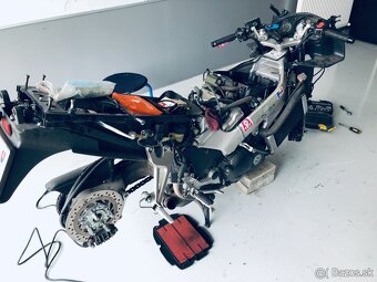 Honda VFR 800 FI - 12