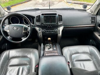 Toyota Land Cruiser 200 4.5 D - 12