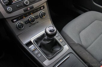 Volkswagen Passat B7 Sedan 2.0 TDI BMT - 12