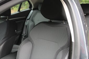 Renault Megane TCe 140 Equilibre - 12
