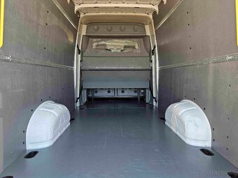 Volkswagen Crafter L3H2 7 miest 2.0TDi/140hp - 2021 - 12