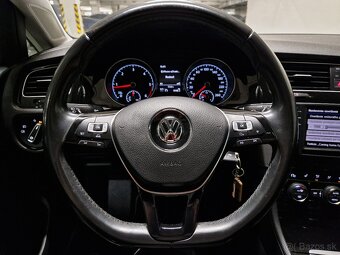 VW Golf 7 2,0 TDI 110kW Highline Combi Panorama Bi-xenon - 12