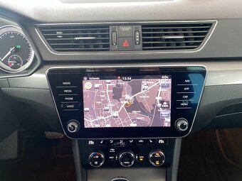 Škoda Superb Combi 2.0 TDI DSG Style 110kW - 12