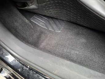 Citroen C4 1.4 Benzín - 12