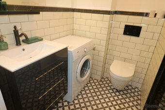 Prenájom 1 - izbový byt Bulvár - 12