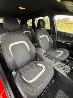 Kia Ceed Combi SW 1.6 CRDI 100Kw GT- LINE - 12
