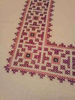 Ručne vyšívané obrusy 2 - 12