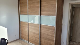 Ponúkame na prenájom 4 izbový byt v rodinnom dvojdome - 12