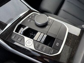 BMW 320d xDrive Touring Luxury 2023, 86 491km, ZÁRUKA - 12