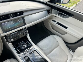 Jaguar XF 2.0 I4 250k Prestige Auto - 12