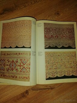 Kniha-Slovenské výšivky. - 12
