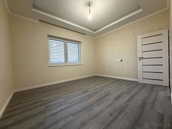 Nadštandardný rodinný dom s kompletným zariadením - 12