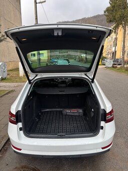 Škoda Superb Combi 2.0 TDI 190k 4x4 L&K DSG - 12