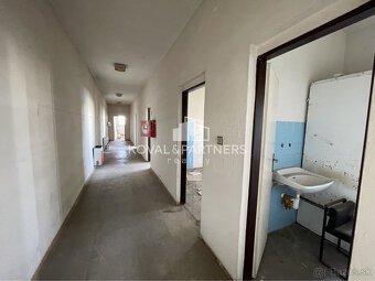 Na predaj priemyselný objekt s pozemkom 21160 m2 cena s DPH - 12