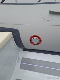 Motorový čln GLADIATOR RIB 380AL - 12