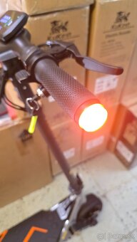 Elektrická kolobežka Kukirin A1 - 12