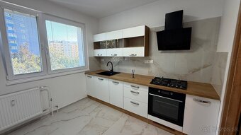 Novozrekonštruovaný priestranný 3 izbový byt, Bratislava-DNV - 12
