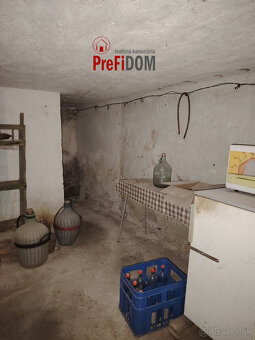 PREDAJ pekný historický dom v obci Vlkas. Pozemok 3575 m2. - 12