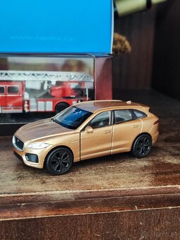 Modely áut Porsche, Jaguár - 12