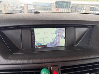 BMW X1 xDrive 18d A/T Automat 4x4 - 12