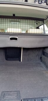 BMW 320i Touring - 12