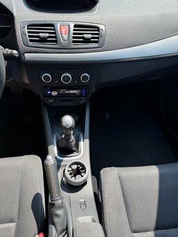 Renault Megane TCe Sport, 2 sady pneumatík, 67 585 km - 12