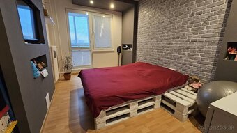ZREKONŠTRUOVANÝ 3 izb. byt - HÚSKOVA ul. KVP, 77 m2 + loggia - 12