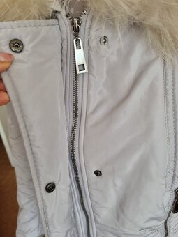 bledošedá luxusná bunda Kara s pravou kožušinou M - 12