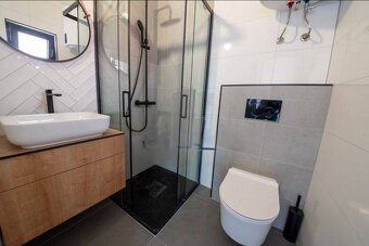 CHORVÁTSKO - Dom so štyrmi apartmánmi 100 m od mora - VRSI, - 12