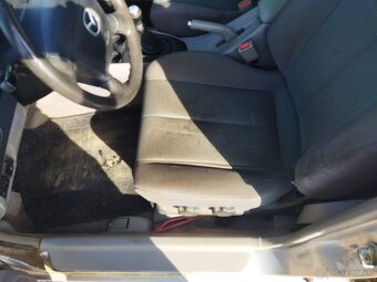 Mazda 323f BJ, 1,6 benzín+LPG, r.v.: 2001 - 12