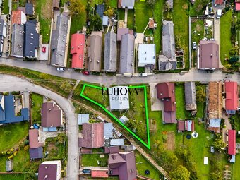 Rodinný dom na rekonštrukciu v obľúbenej lokalite Dolné Kočk - 12