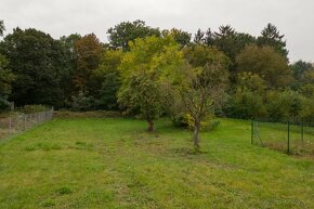 Exkluzívne na predaj stavebný pozemok v obci Kovarce - 12