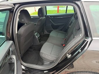 Škoda Octavia Combi 2.0 TDI 184k Style DSG 4x4 - 12