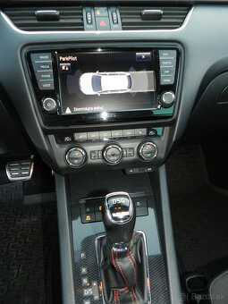 Škoda Octavia III Combi 2.0 TDI RS DSG - 12