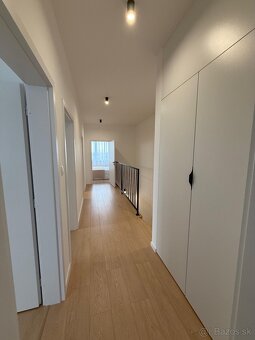 Prenájom 5izboveho bytu v dvojdome. - 12