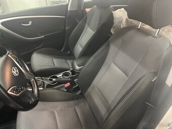 Hyundai i30 1.6crdi 2013 diesel - 12