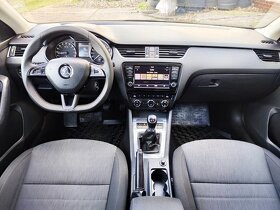 Škoda Octavia 4x4 Combi 2.0 TDI Elegance - 12